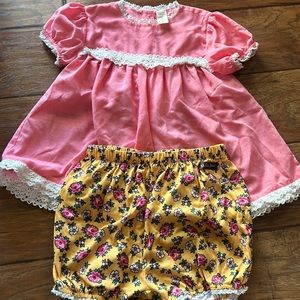 Matilda Jane set. Top/shorts Girls 6.